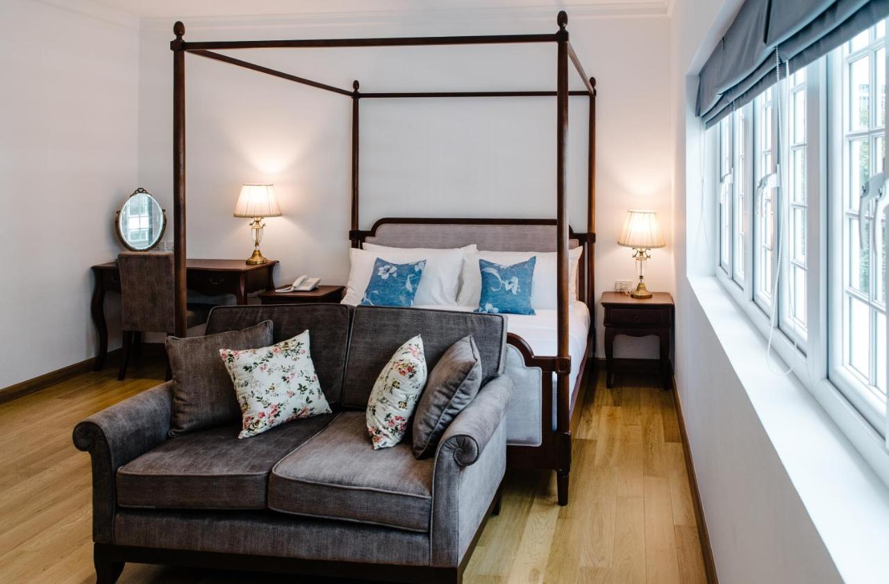 Baan Vajra Hotell Bangkok Exteriör bild